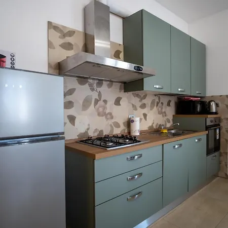 Guesthost - Residenza Ezilde Flat With Parking Quarto (Piacenza)