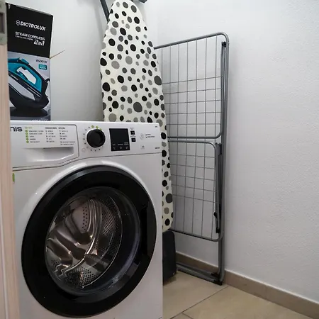 Apartamento Guesthost - Residenza Ezilde Flat With Parking